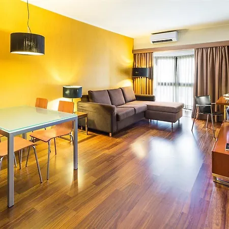 Aparthotel Legendary 4*
