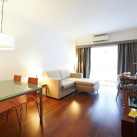Legendary Aparthotel 4*