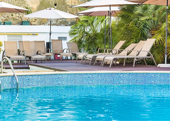 Aparthotel Legendary