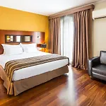 Aparthotel Legendary
